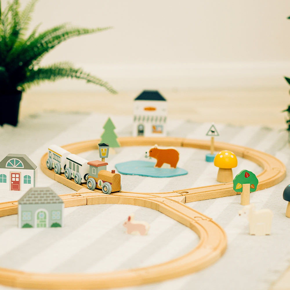 Train Set Woodland Animal