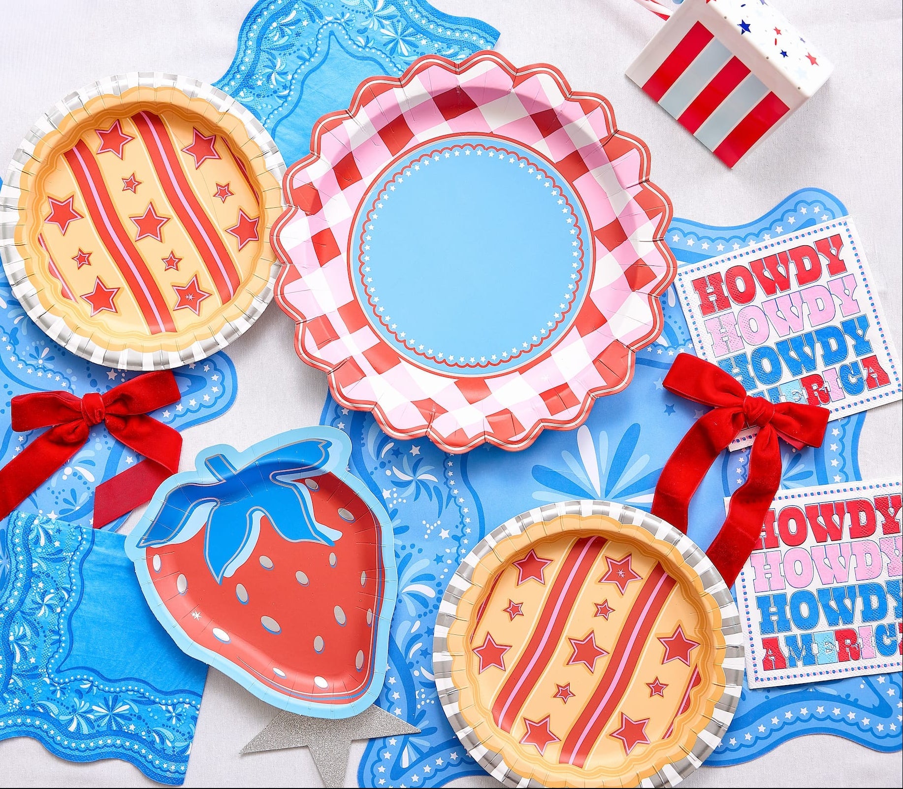 Red, White & Berry Dessert Plate (10 ct)