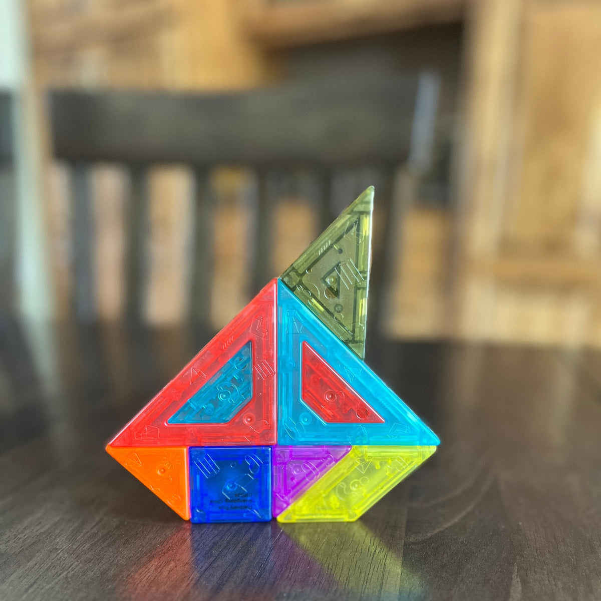 MAGNETIC 9-PIECE TANGRAM Puzzle Challenge