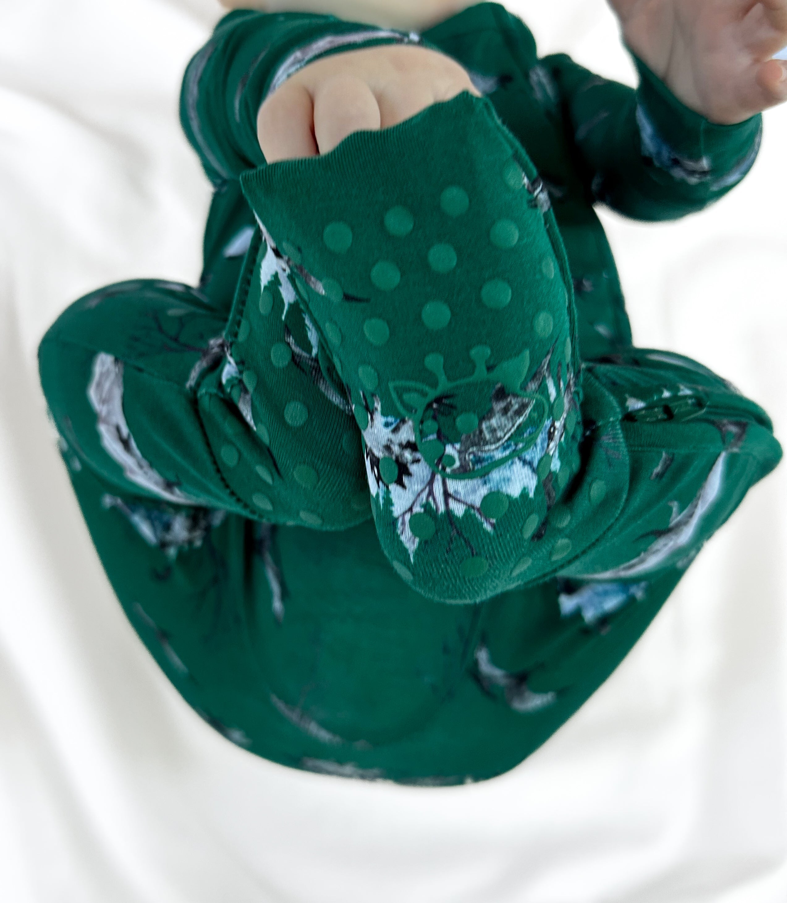 Knee-Grip Green Dinos Convertible Footie