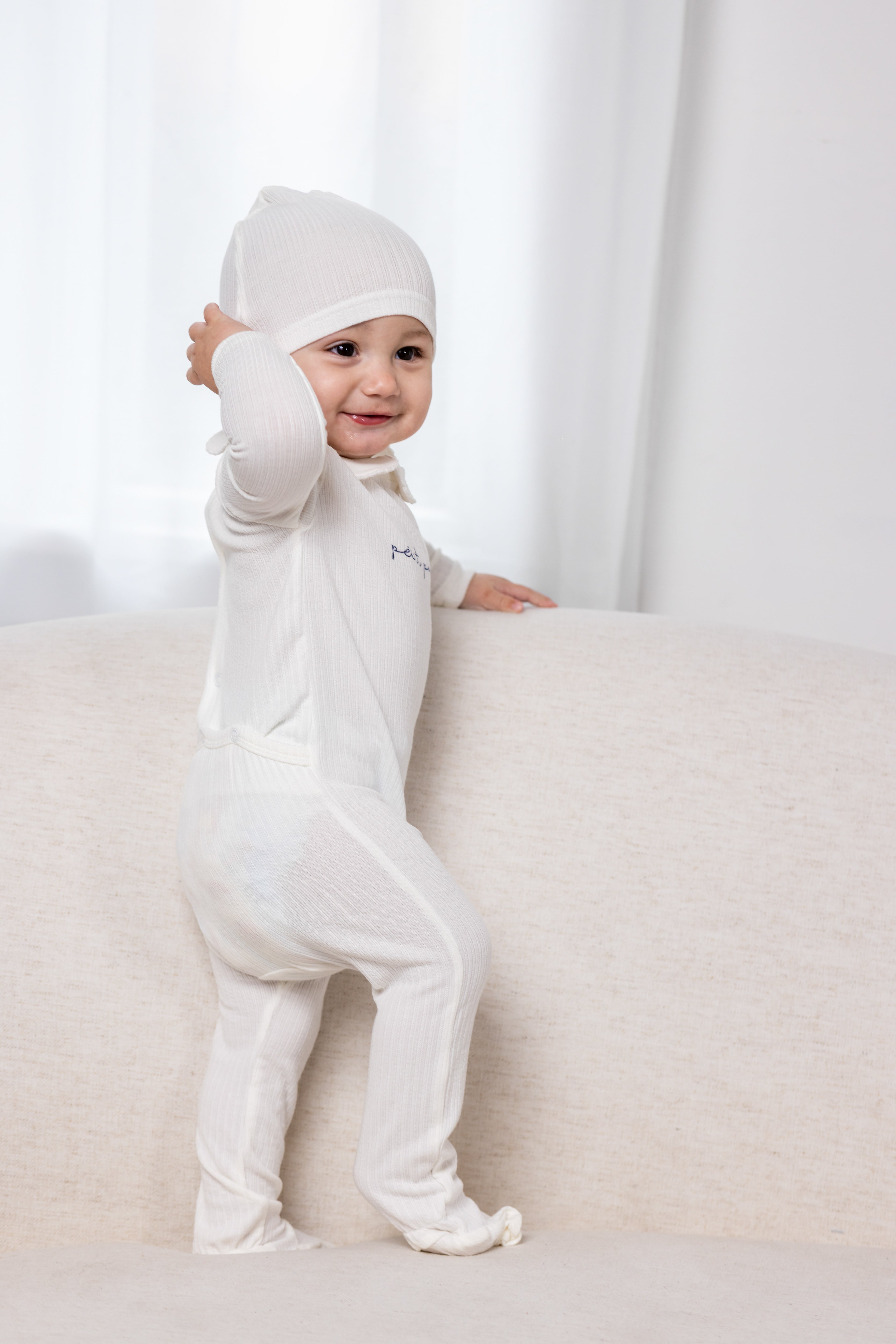 Petit Pouf Footie-White/Blue