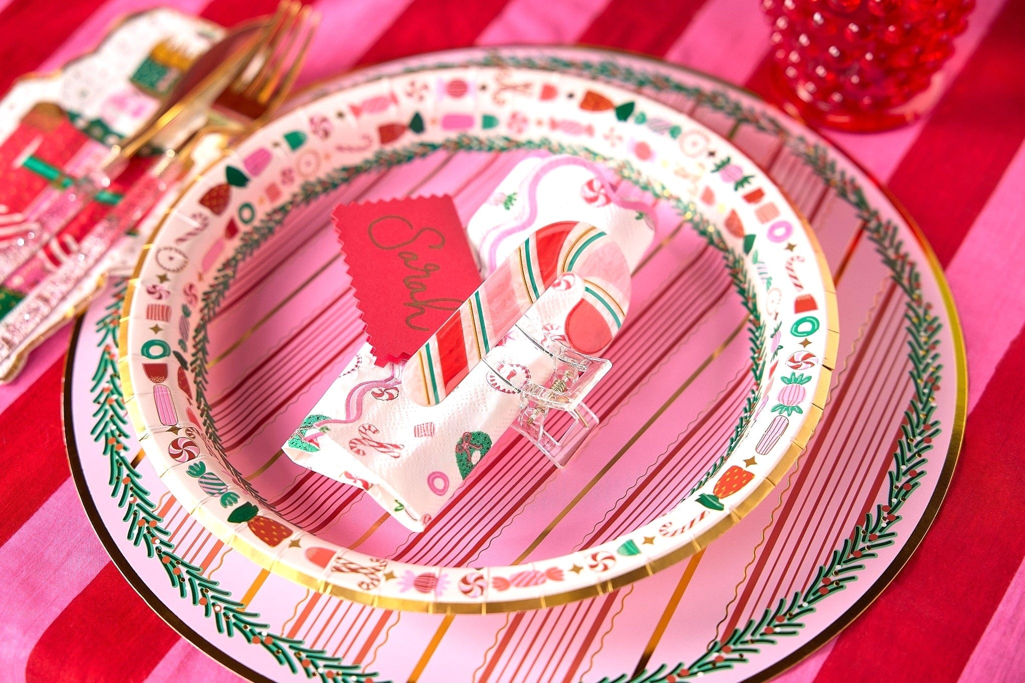 Holiday Holly Placemats (10 Count)