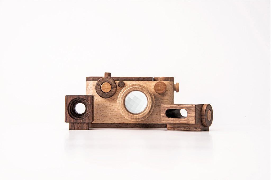 35MM Wooden Toy Camera Gift Set - Beech Wood with 2 Flashes