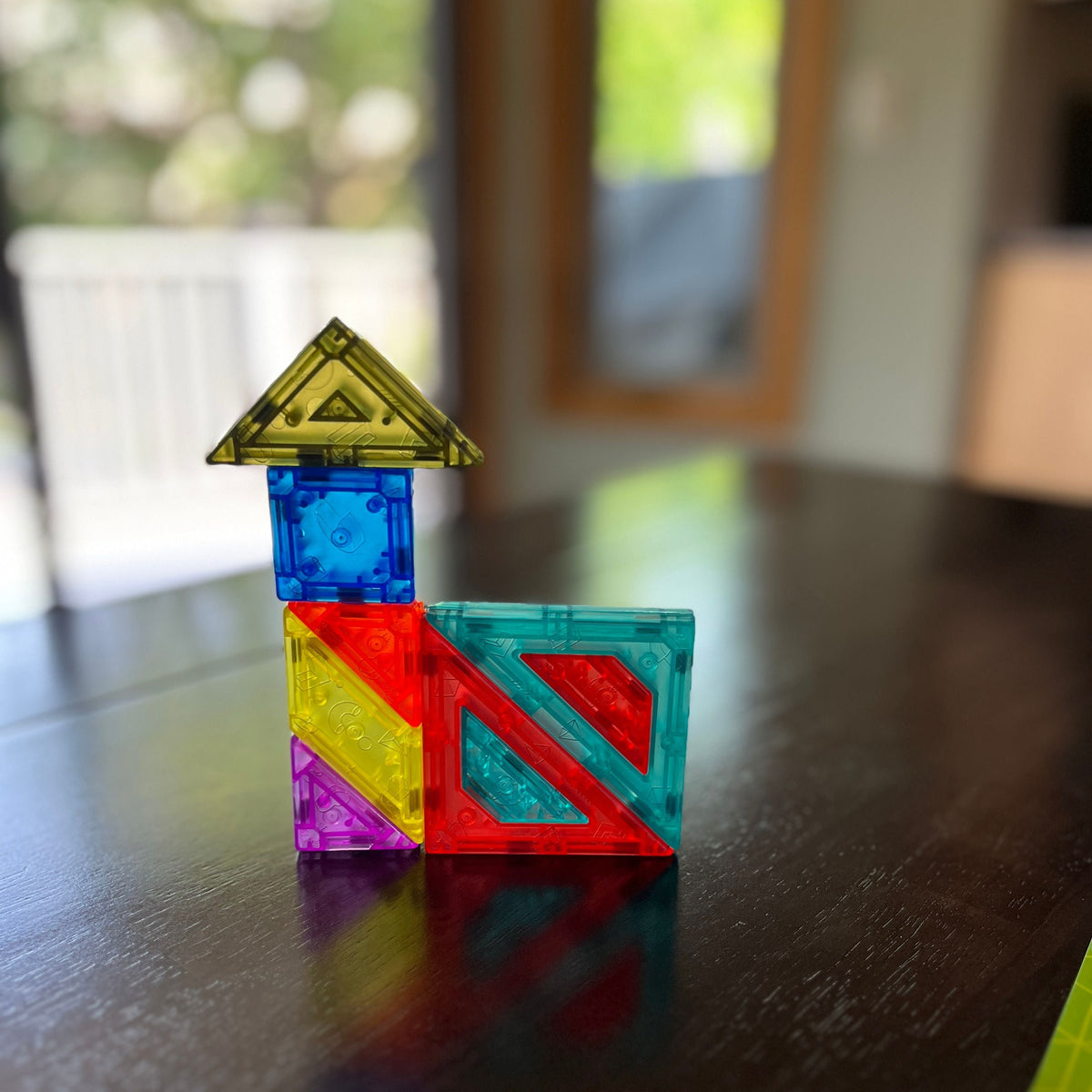 MAGNETIC 9-PIECE TANGRAM Puzzle Challenge