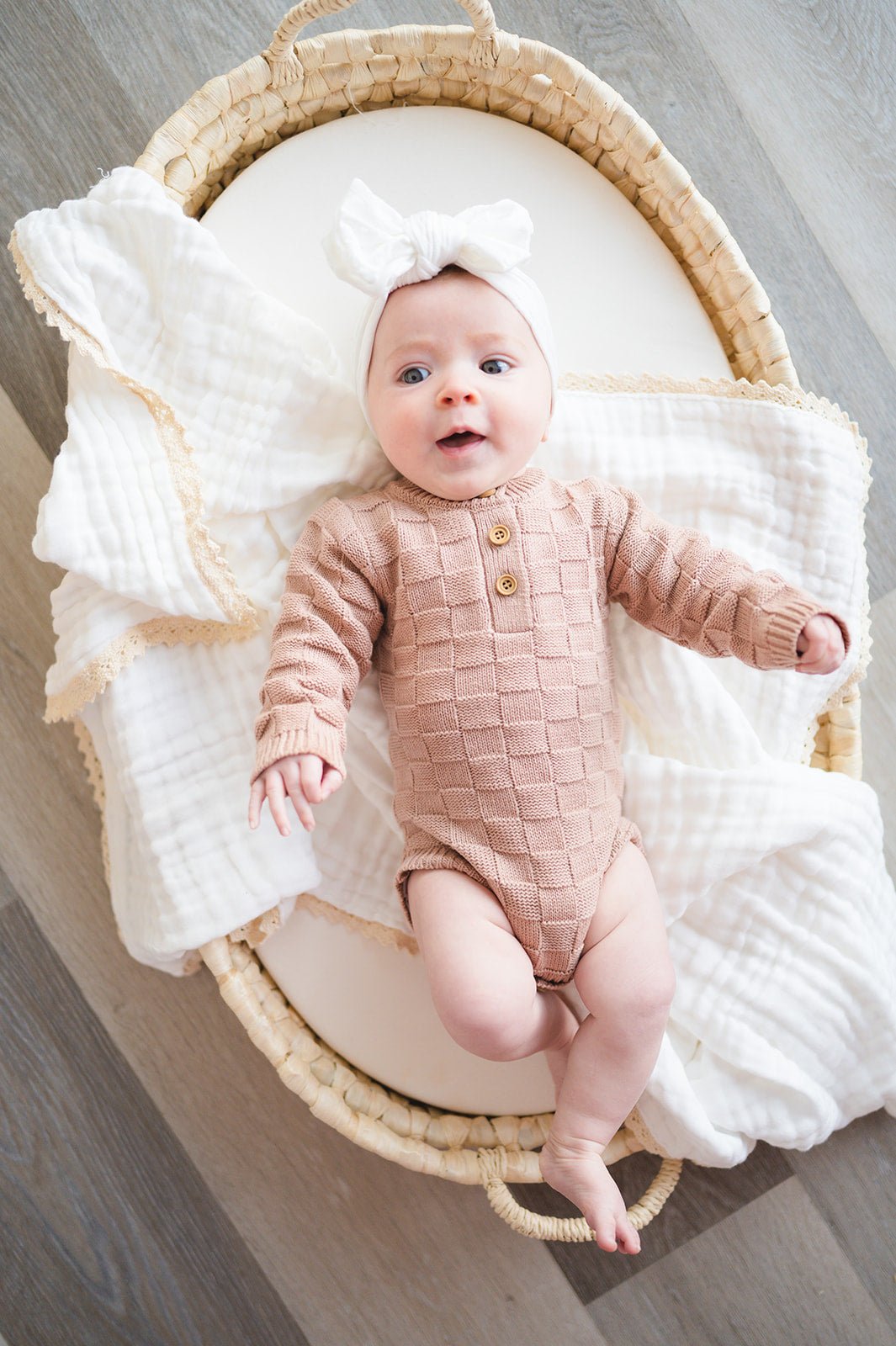 Cream Lace Muslin 6-Layer Blanket