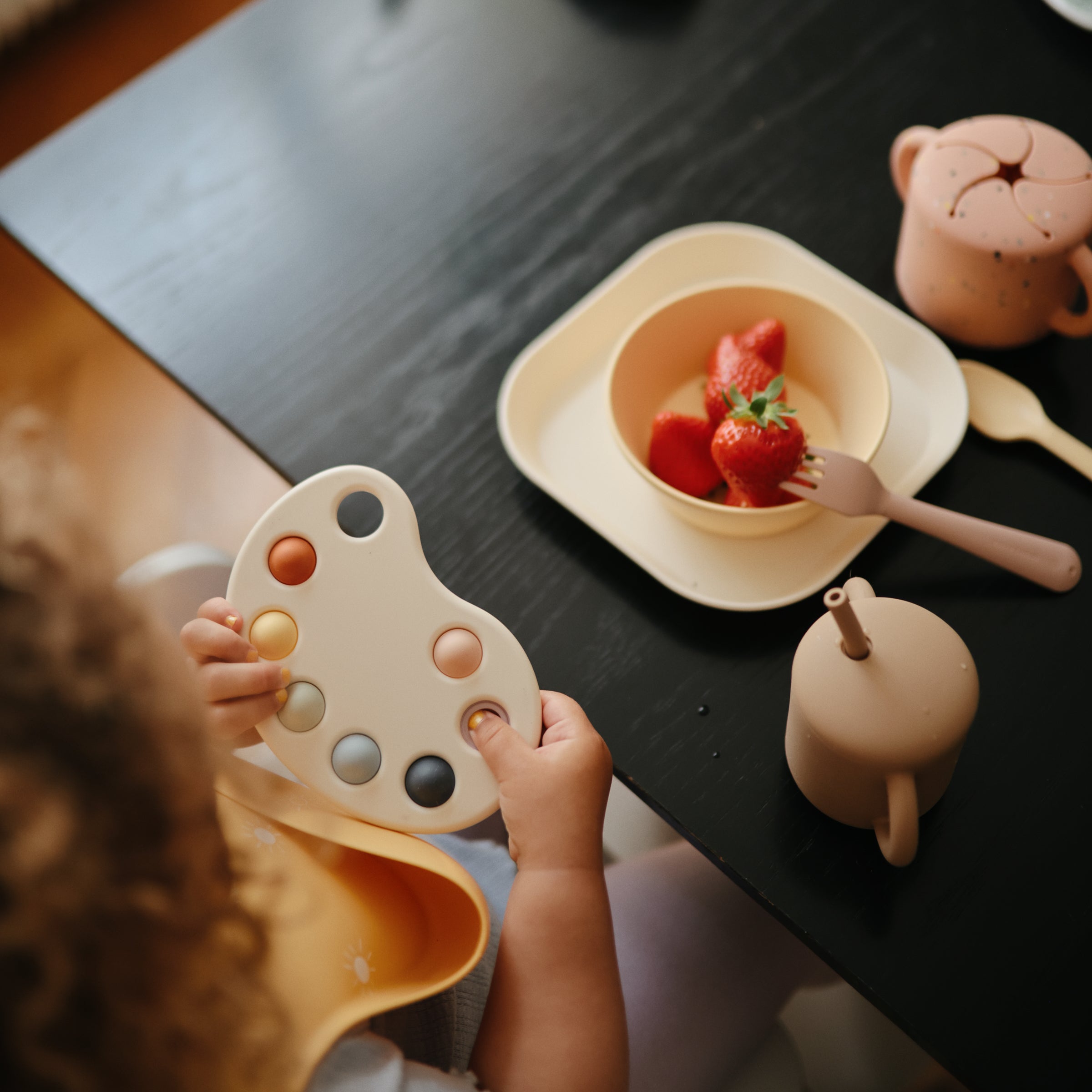 Round Dinnerware Bowl