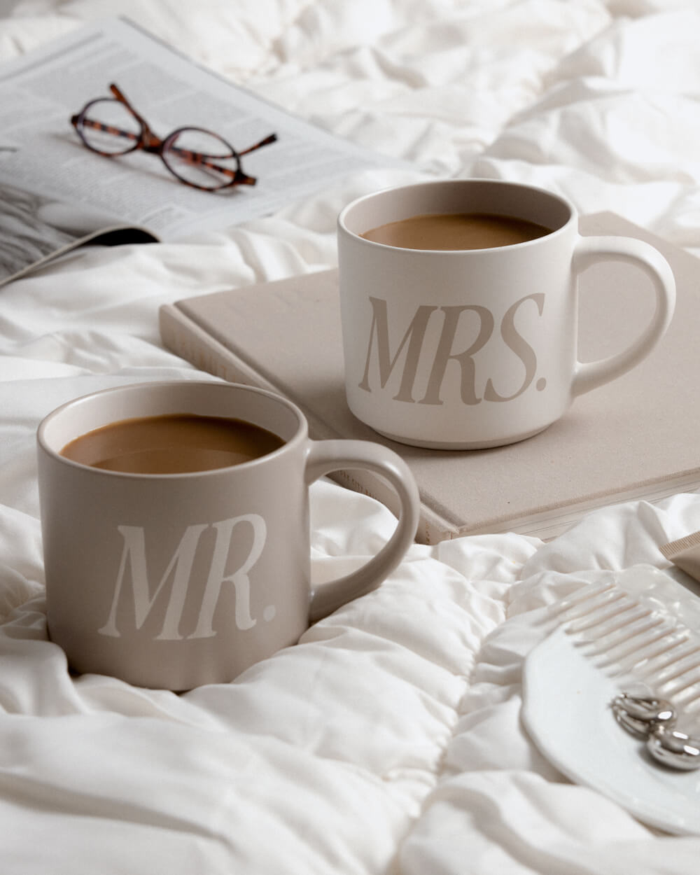 Mr + Mrs Mugs - 2 ceramic mugs