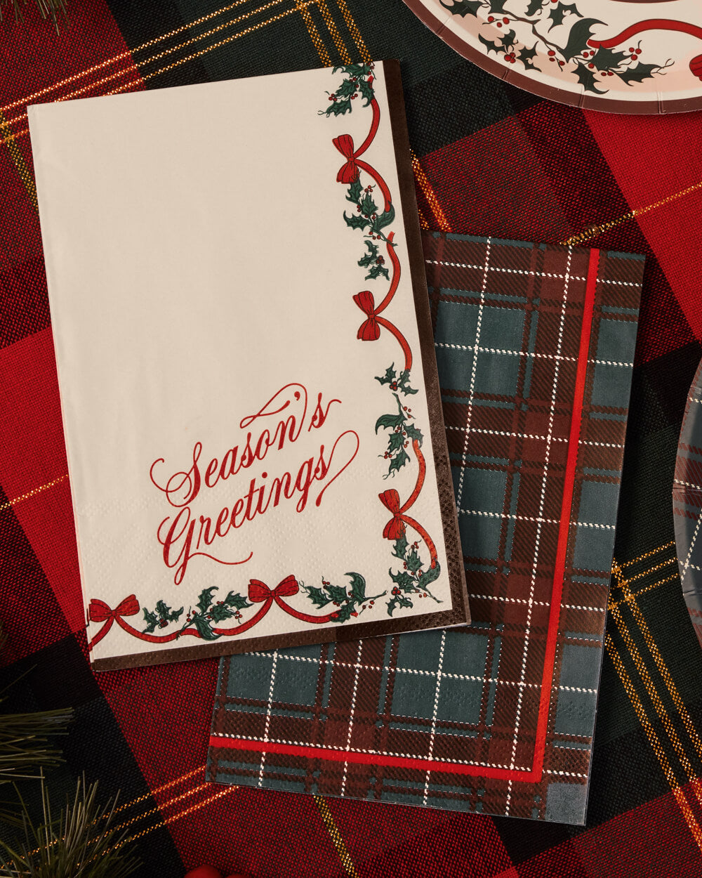 Season's Greetings Napkins - 24 paper napkins