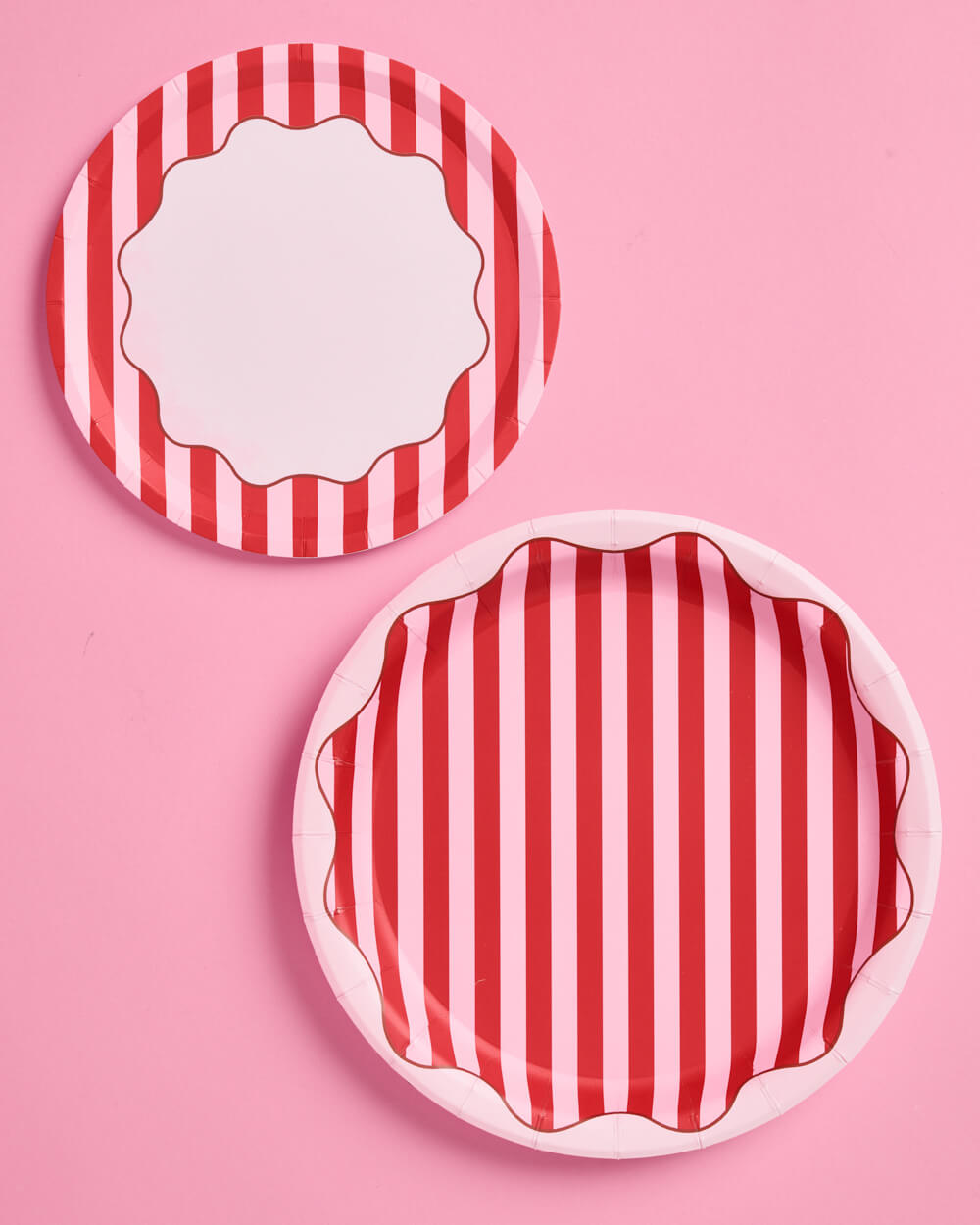 Candy Stripe Plates Set - 32 paper plates, 2 sizes