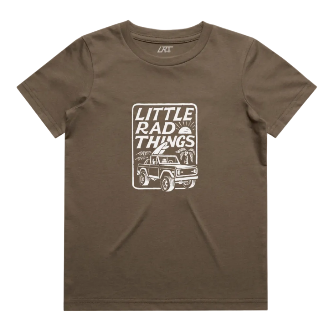 THE BRONCO LITTLE RAD THINGS TEE - BROWN